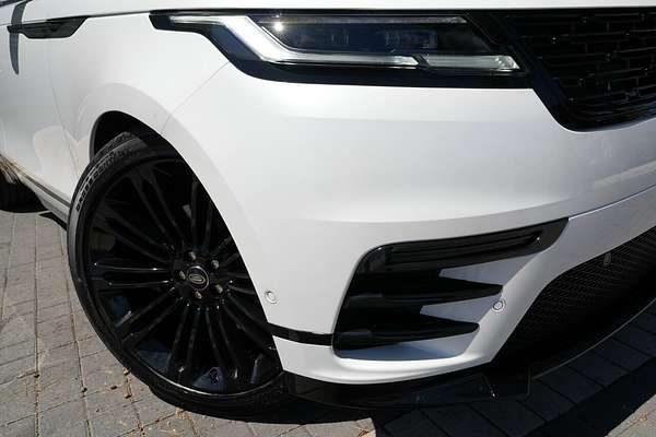 2025 Land Rover Range Rover Velar P250 Dynamic SE L560
