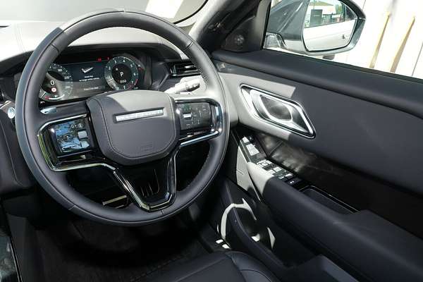 2025 Land Rover Range Rover Velar P250 Dynamic SE L560