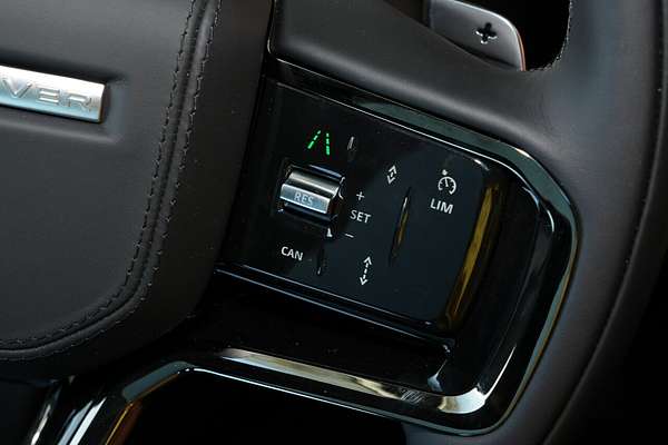 2025 Land Rover Range Rover Velar P250 Dynamic SE L560