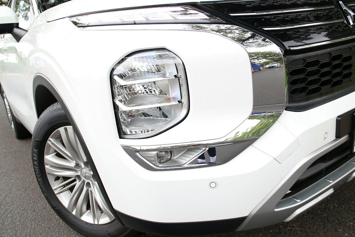 2022 Mitsubishi Outlander LS ZM