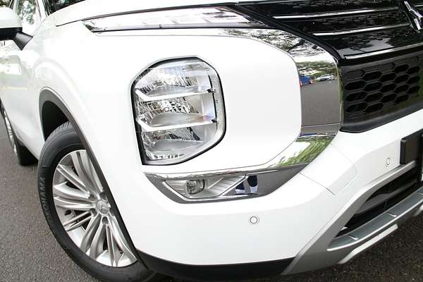 2022 Mitsubishi Outlander LS ZM