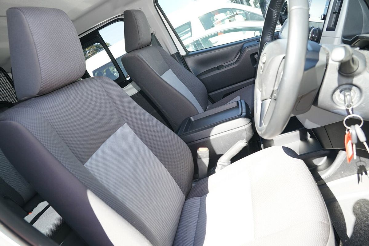 2022 Toyota Hiace GDH300R LWB