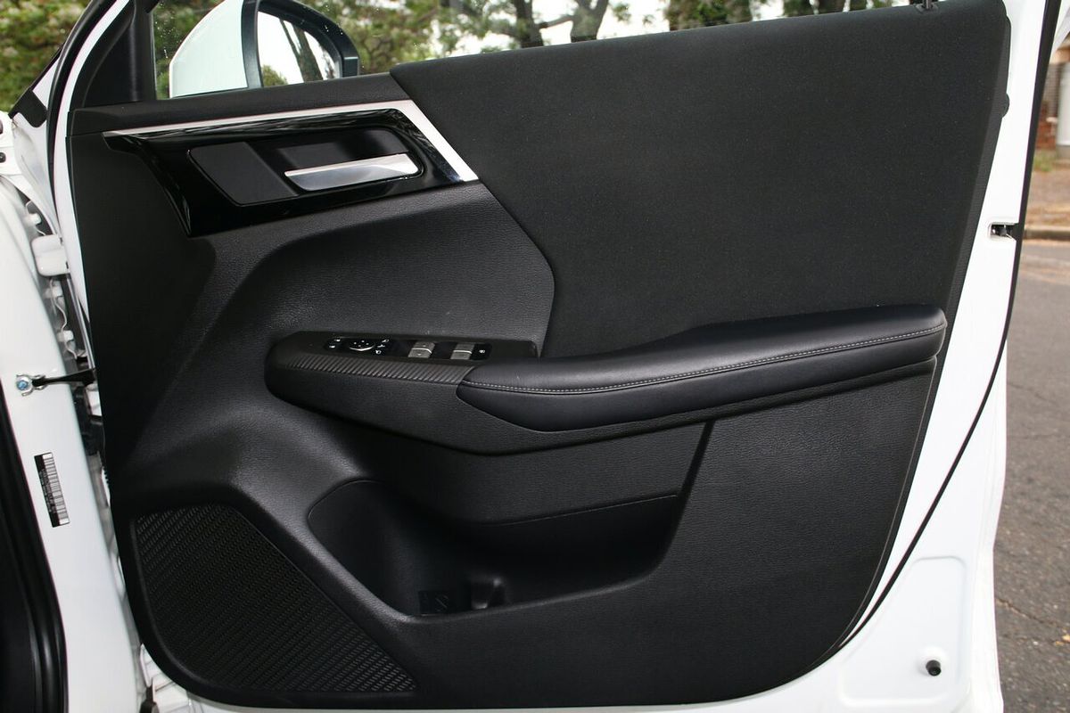 2022 Mitsubishi Outlander LS ZM