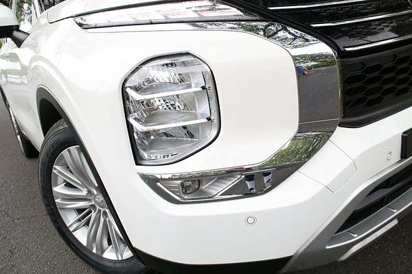 2022 Mitsubishi Outlander LS ZM