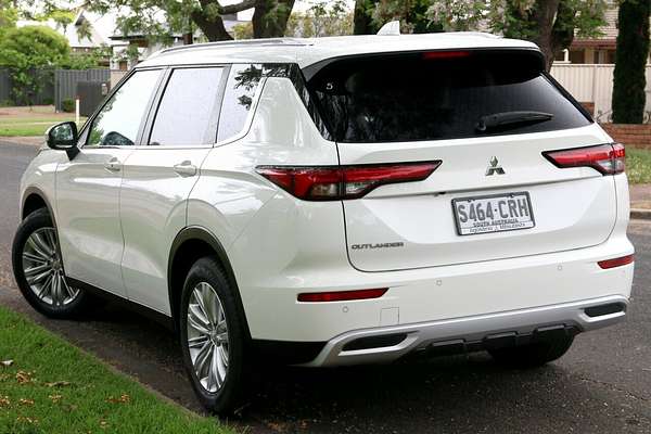 2022 Mitsubishi Outlander LS ZM