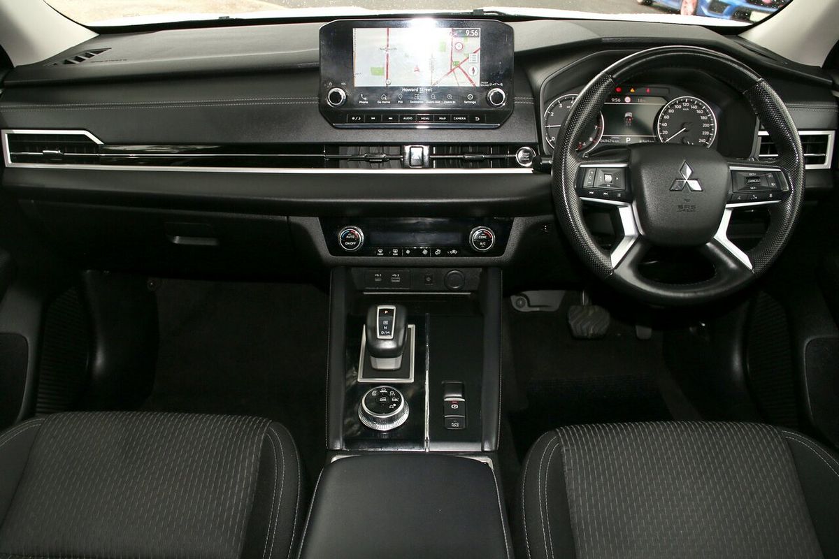 2022 Mitsubishi Outlander LS ZM