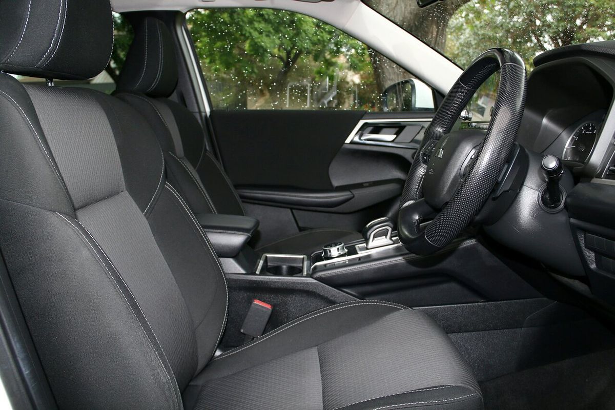 2022 Mitsubishi Outlander LS ZM