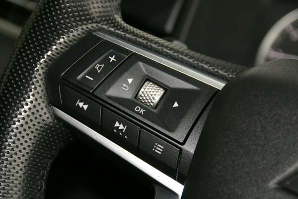 2022 Mitsubishi Outlander LS ZM