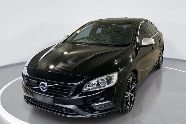 2017 Volvo S60 T6 R-Design
