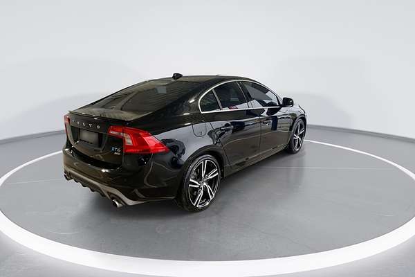 2017 Volvo S60 T6 R-Design
