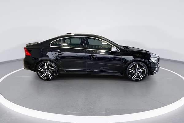 2017 Volvo S60 T6 R-Design