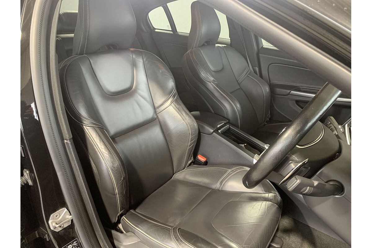 2017 Volvo S60 T6 R-Design