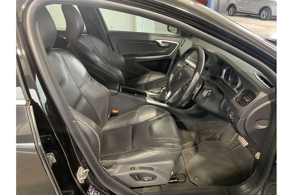 2017 Volvo S60 T6 R-Design