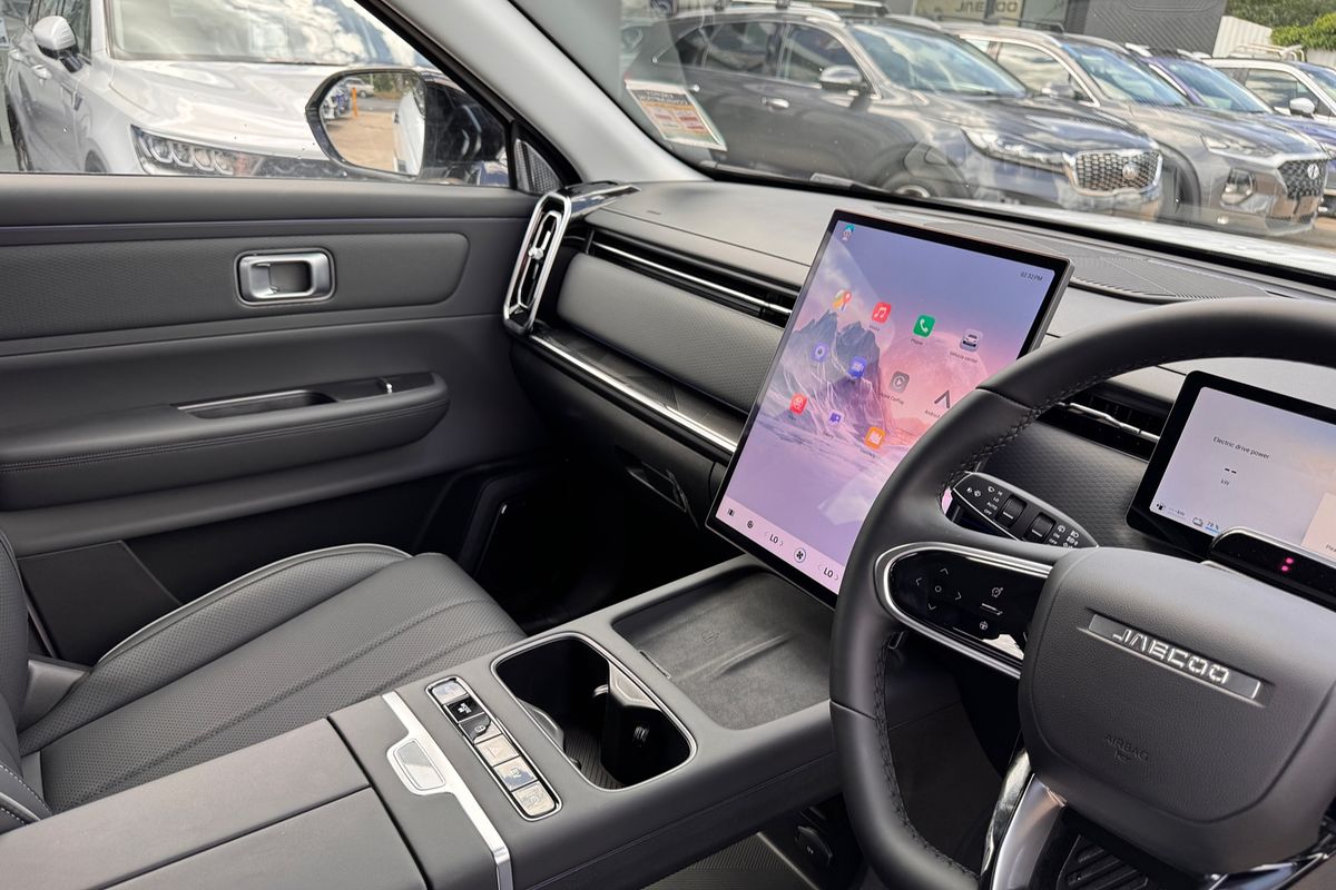 2025 Jaecoo J7 SHS Summit