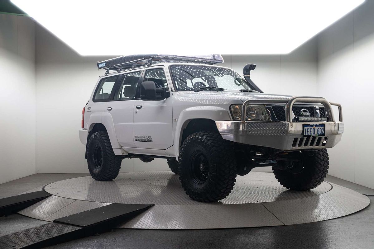 2013 Nissan Patrol ST Y61