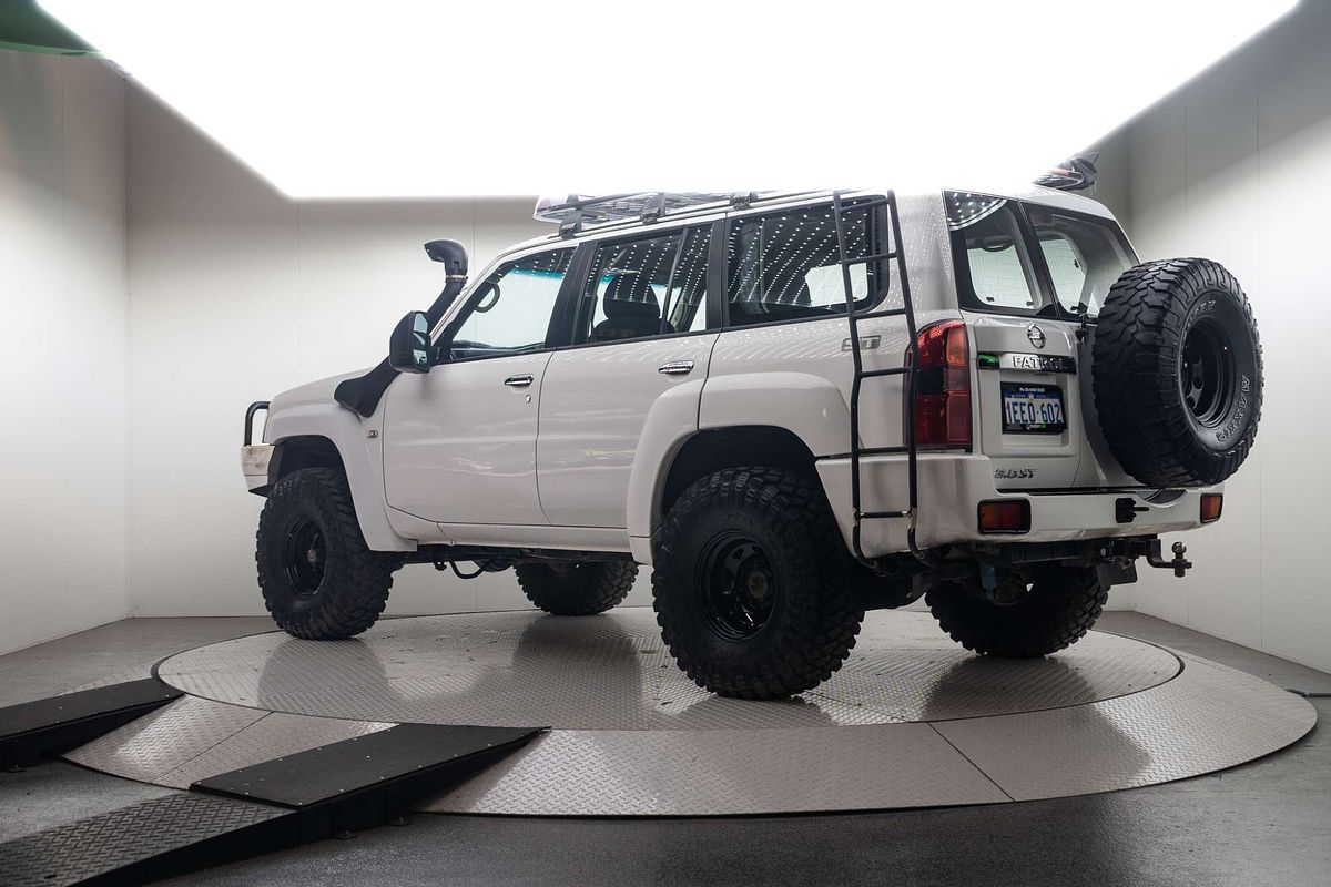 2013 Nissan Patrol ST Y61