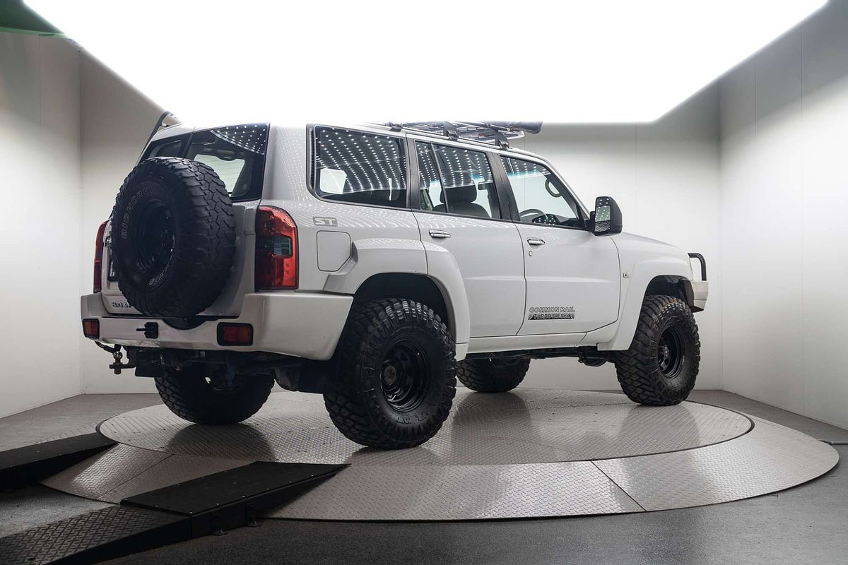 2013 Nissan Patrol ST Y61