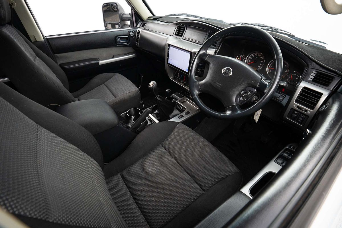 2013 Nissan Patrol ST Y61