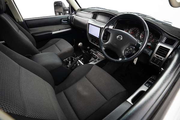 2013 Nissan Patrol ST Y61