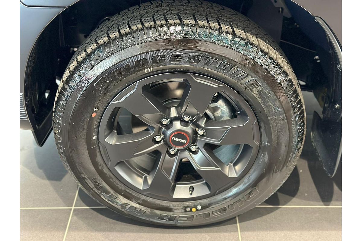 2025 Isuzu D-MAX X-TERRAIN 4X4