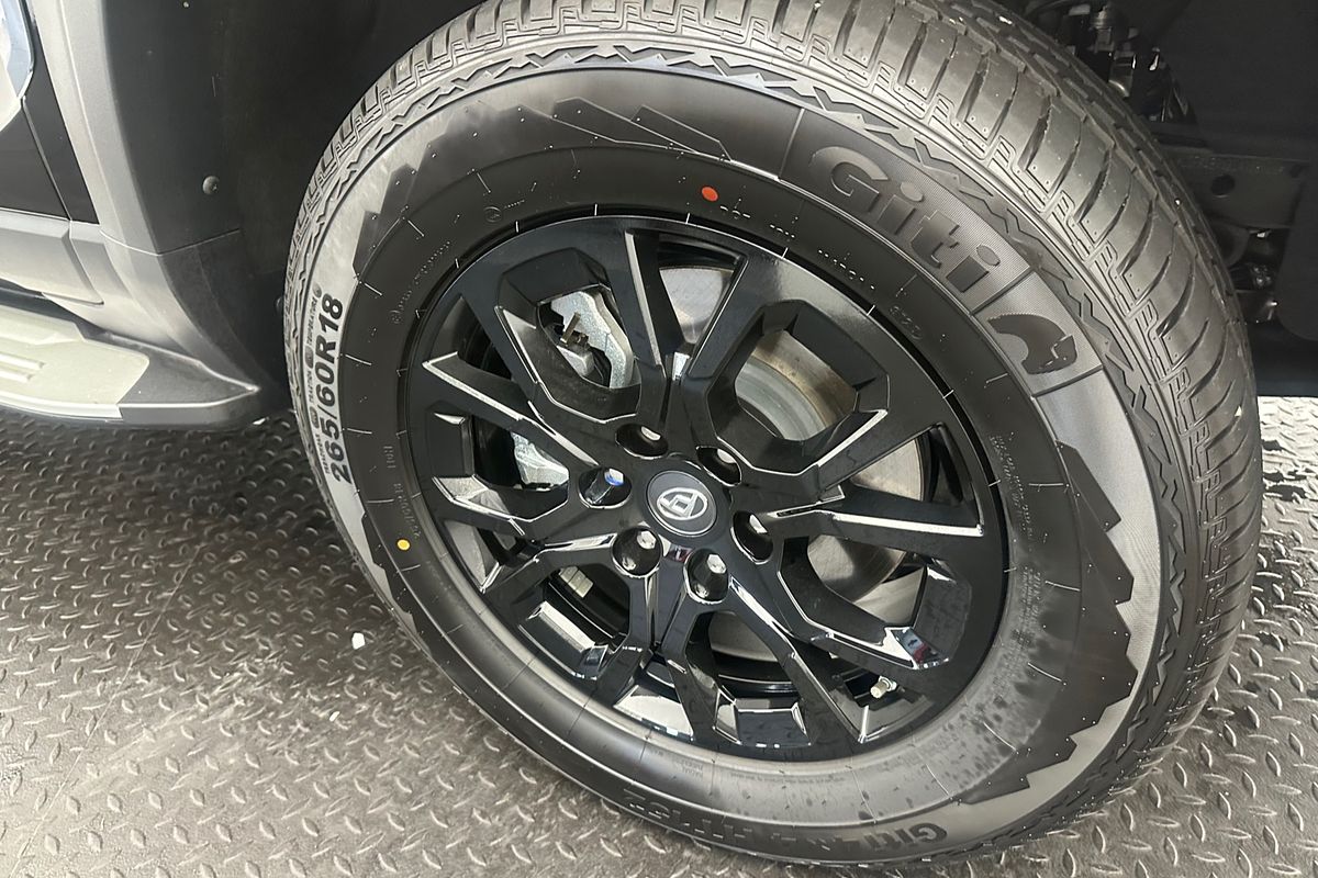 2025 LDV D90 Executive SV9A