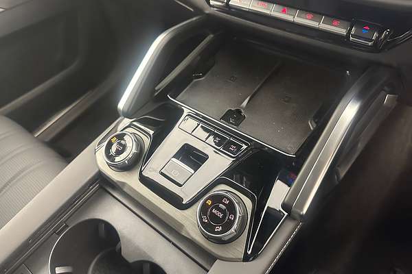 2025 LDV D90 Executive SV9A