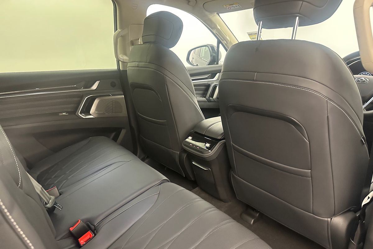 2025 LDV D90 Executive SV9A