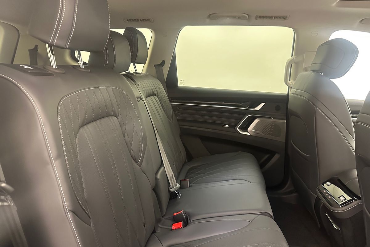 2025 LDV D90 Executive SV9A