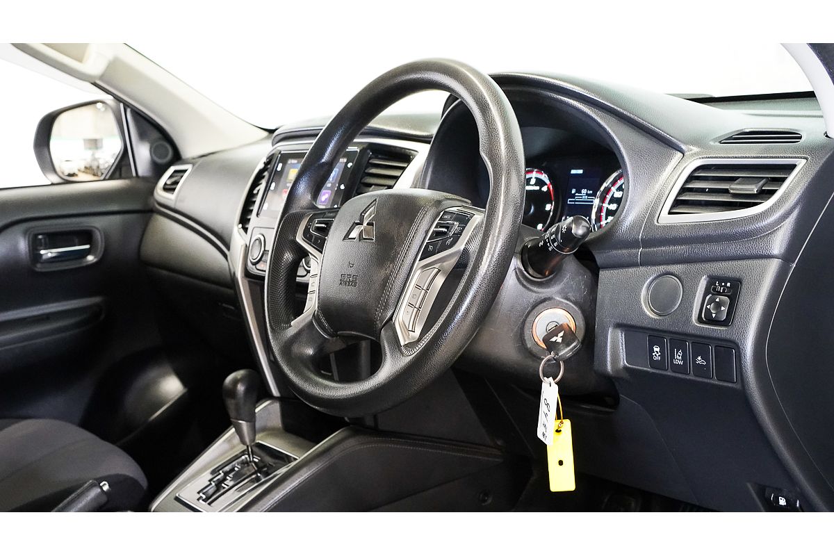 2019 Mitsubishi Triton GLX+ MR 4X4