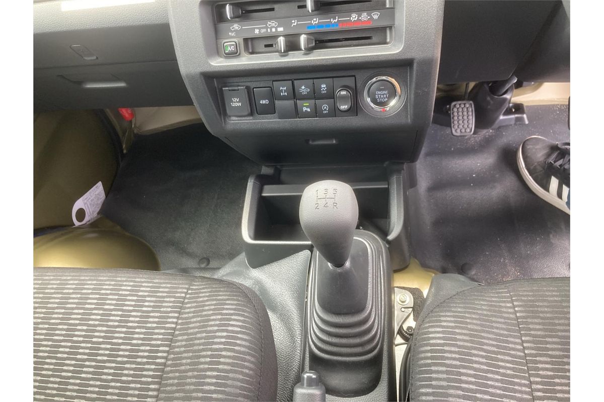 2025 Daihatsu Hijet Jumbo Extra 4WD