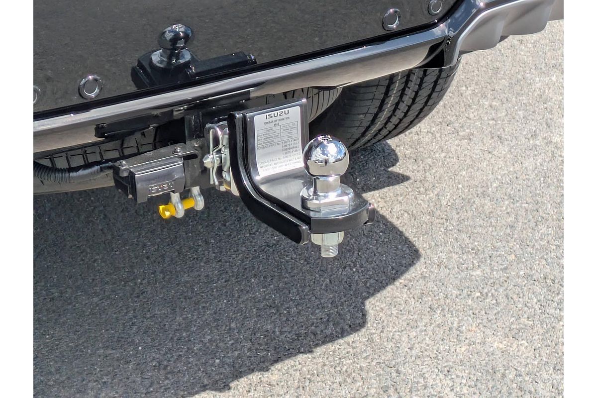 2025 Isuzu MU-X LS-T