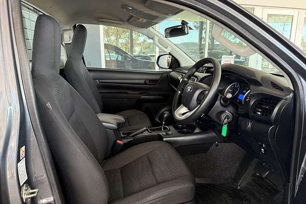 2017 Toyota Hilux SR GUN126R 4X4