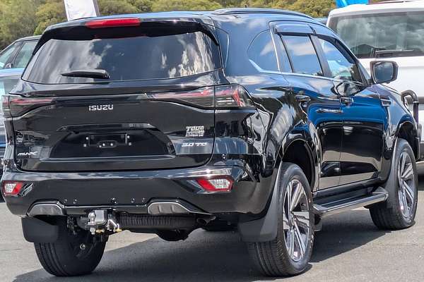 2025 Isuzu MU-X LS-T