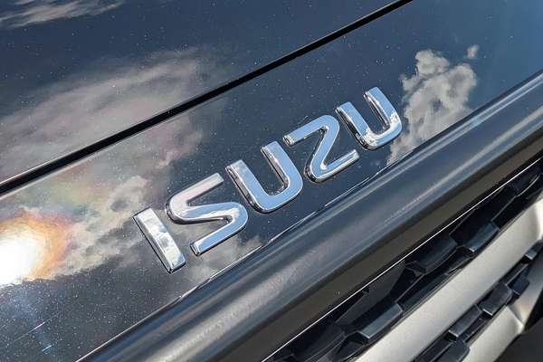 2025 Isuzu MU-X LS-T