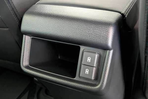 2025 Isuzu MU-X LS-T