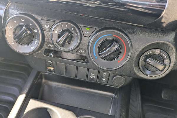 2021 Toyota Hilux SR GUN126R 4X4