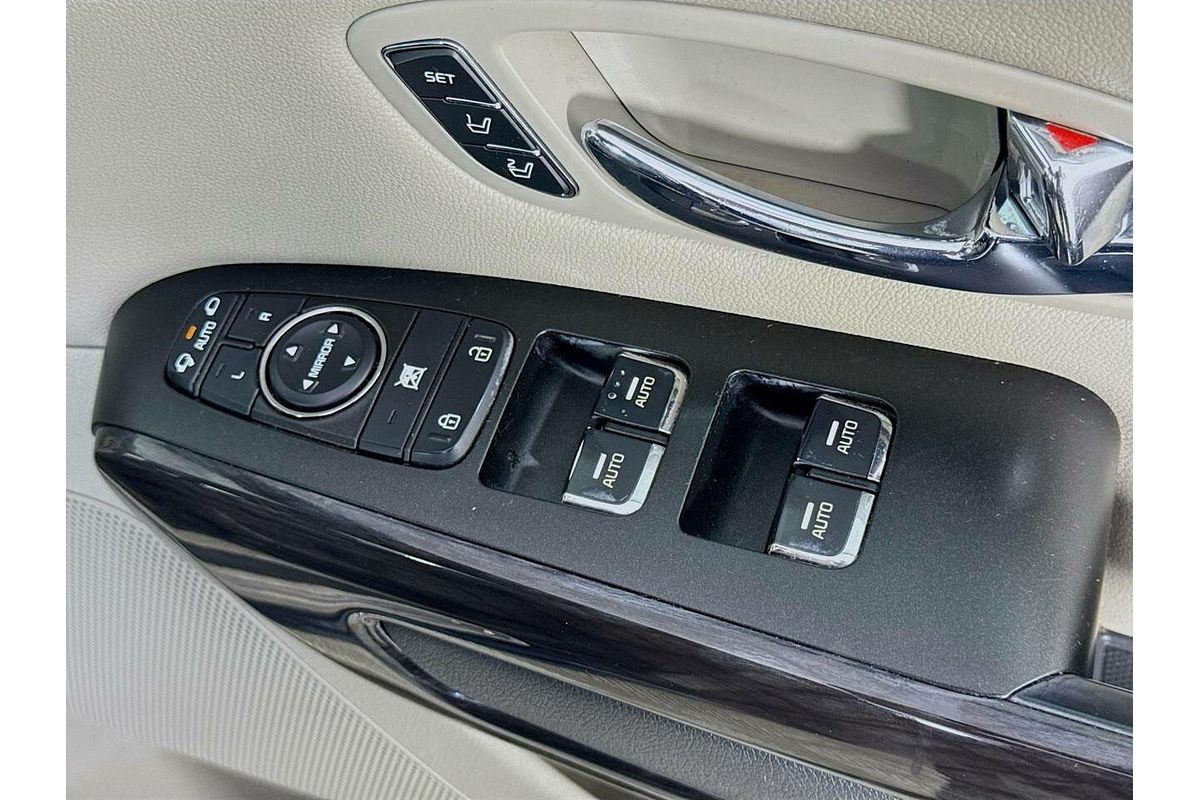 2016 Kia Carnival Platinum YP