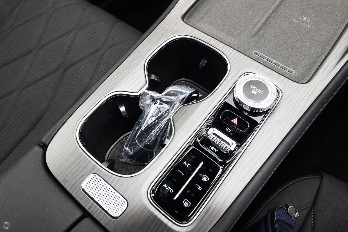 2025 Chery Tiggo 8 Super Hybrid Ultimate T31