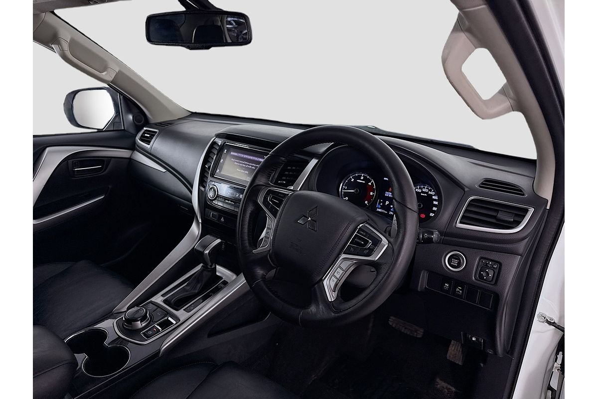 2017 Mitsubishi Pajero Sport GLS QE