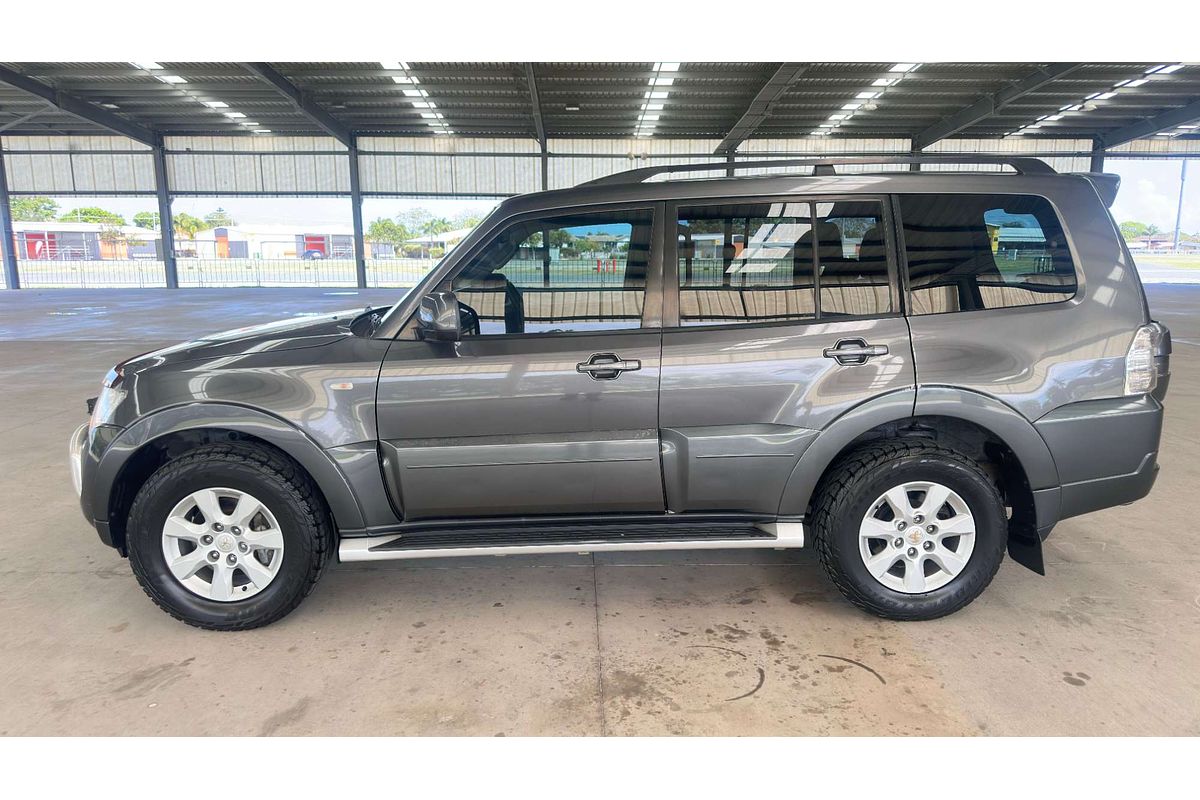 2012 Mitsubishi Pajero ACTiV NW