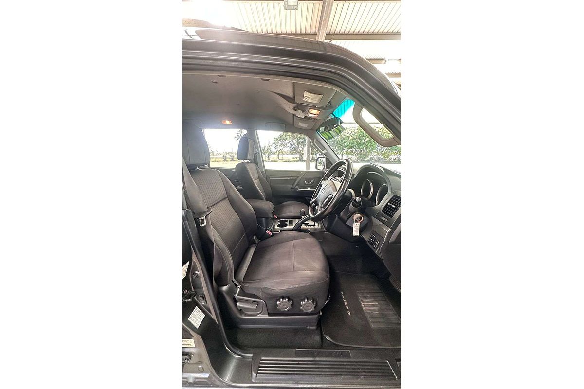 2012 Mitsubishi Pajero ACTiV NW