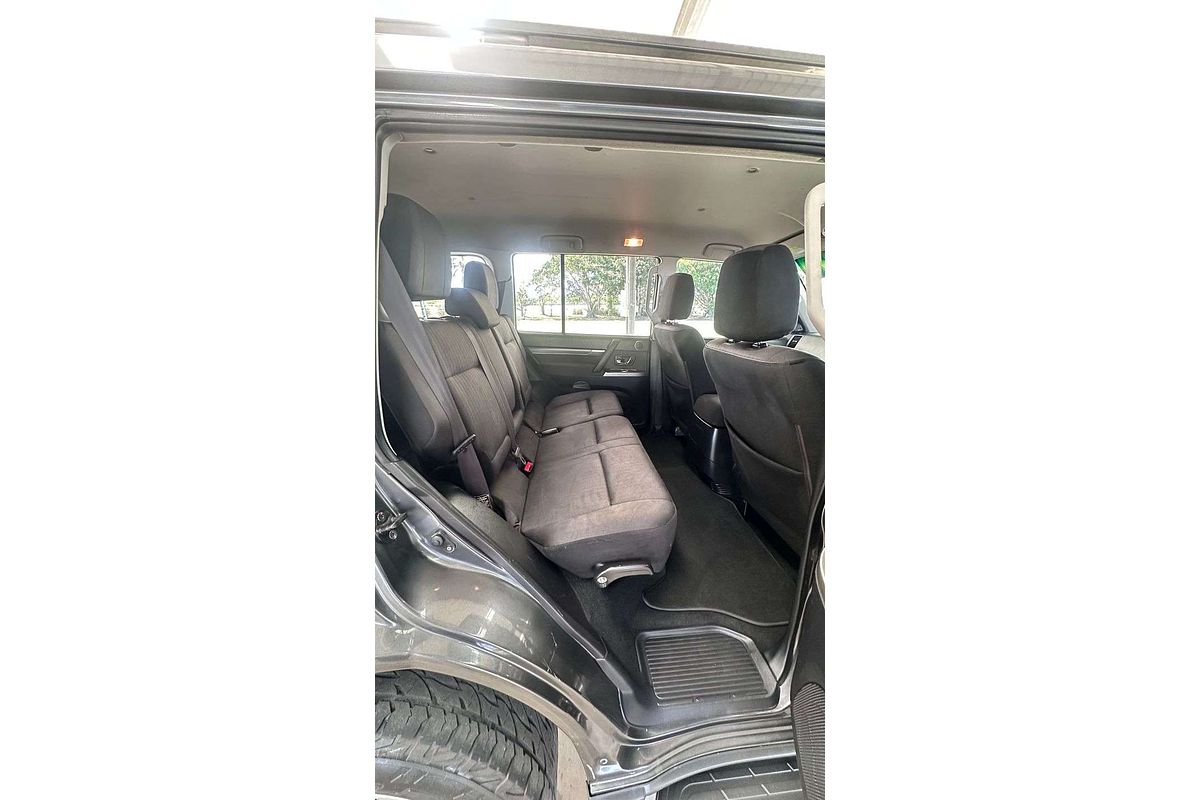 2012 Mitsubishi Pajero ACTiV NW