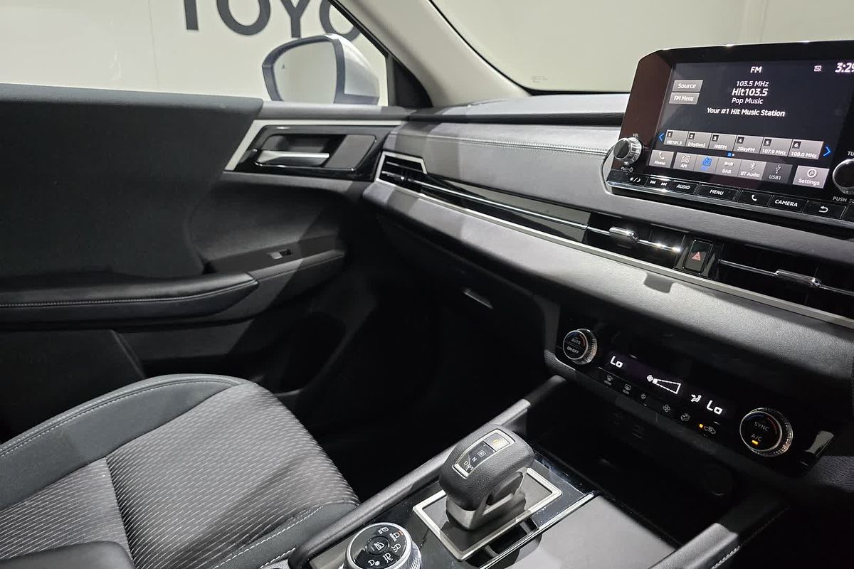 2023 Mitsubishi Outlander ES ZM