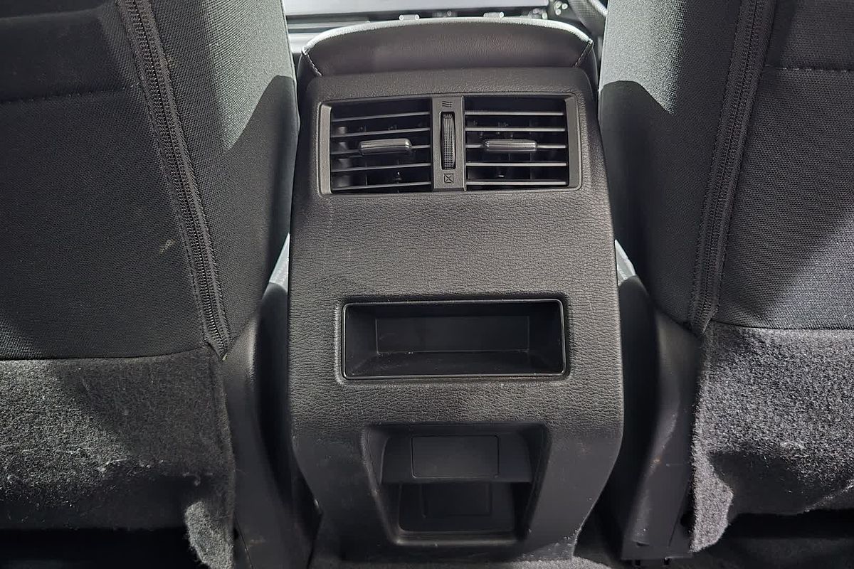 2023 Mitsubishi Outlander ES ZM