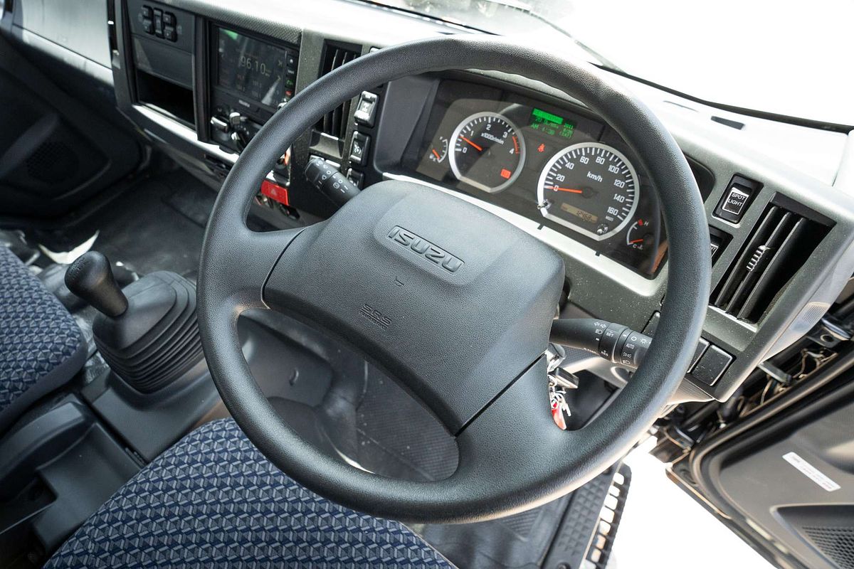 2022 Isuzu NPS 75/45-155 (4x4) NH MY21 4X4