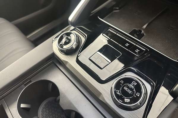 2025 LDV D90 Executive SV9A