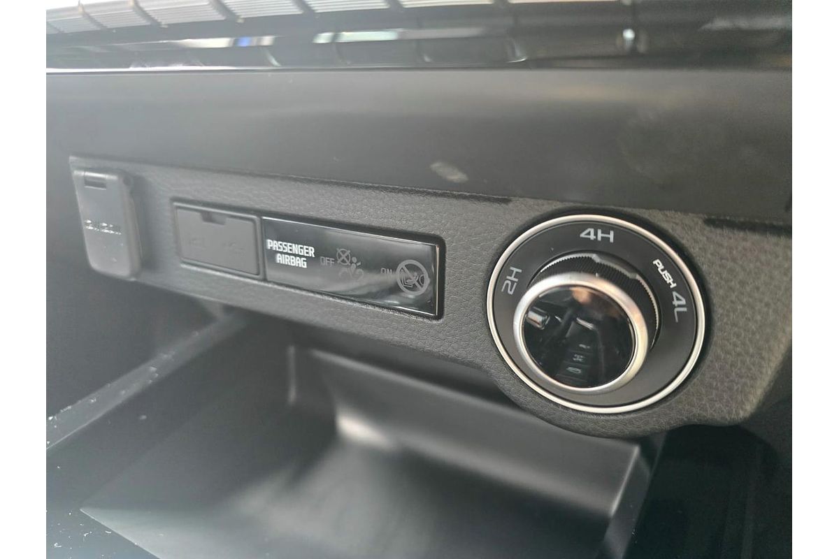 2025 Isuzu D-MAX X-TERRAIN 4X4