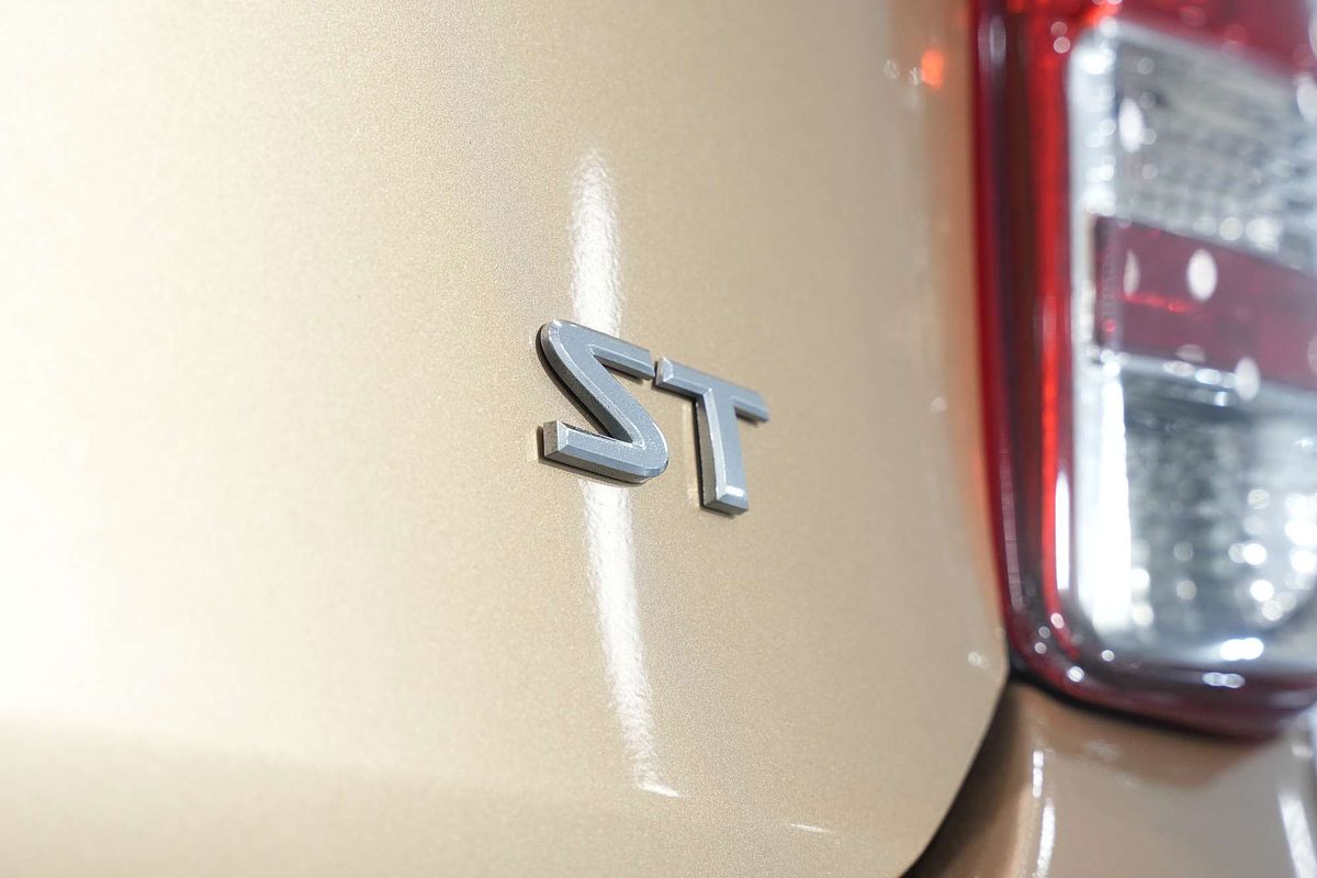 2010 Nissan Micra ST K13