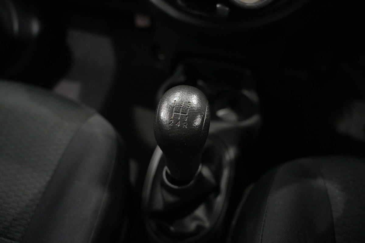 2010 Nissan Micra ST K13