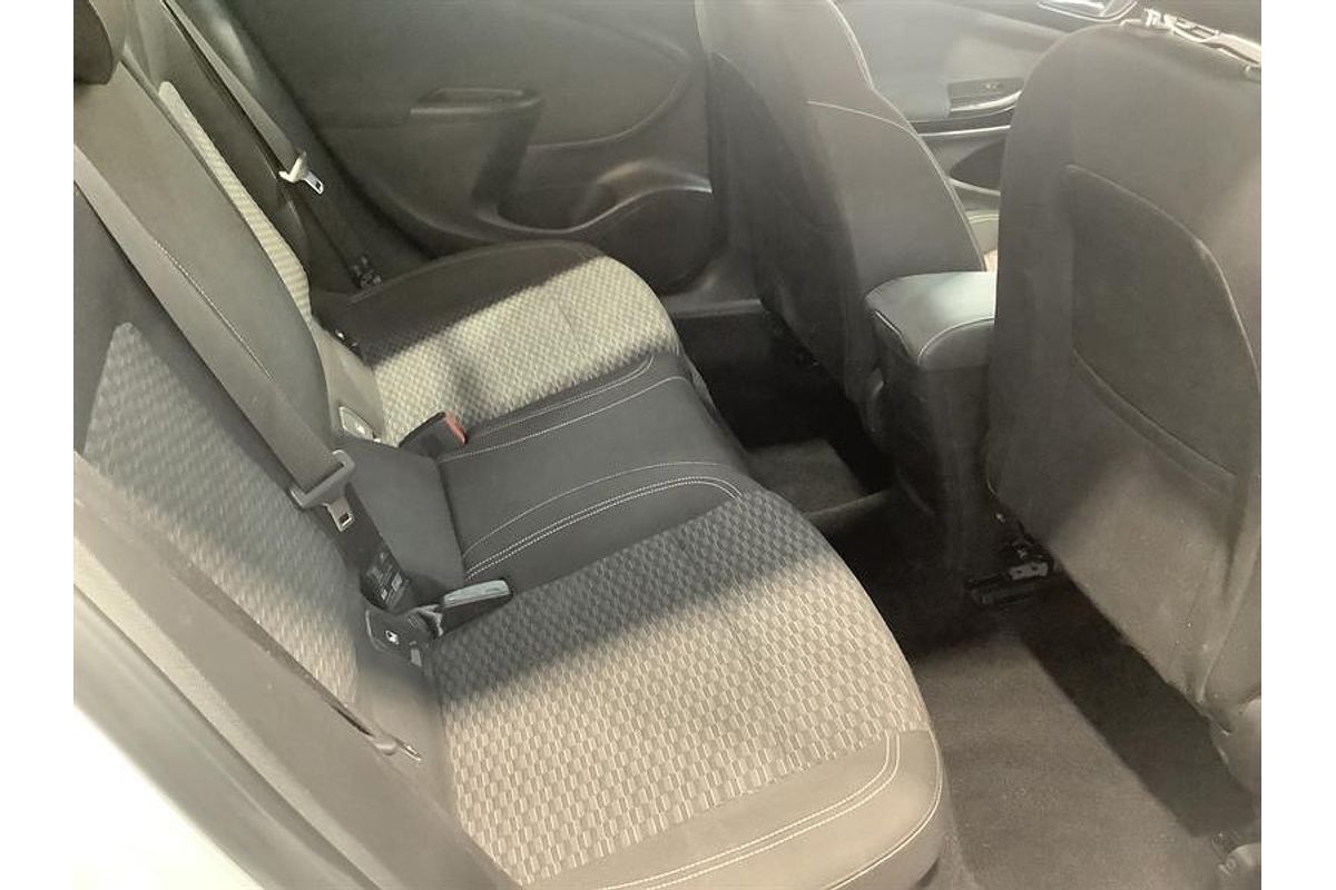 2018 Holden Astra R+ BK